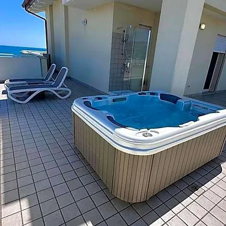 Ξενοδοχείο με διαμερίσματα Acquasuite 4*