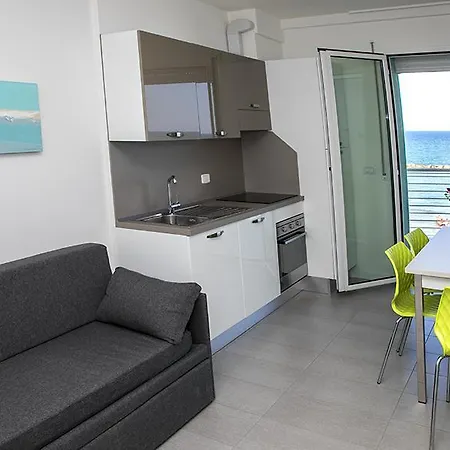 Ξενοδοχείο με διαμερίσματα Acquasuite 4*