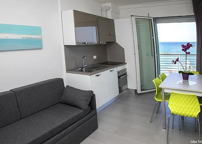 Aparthotel Acquasuite 4*